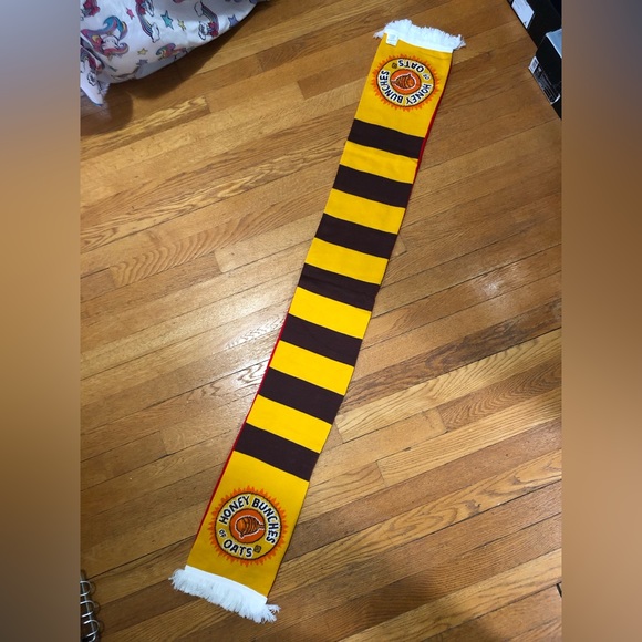 Double-Sided Major League Soccer/Honey Bunches of Oats Scarf - Picture 4 of 6
